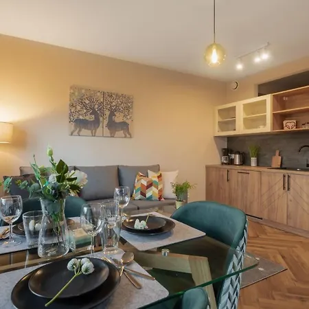 Park B11- Z Dostepem Do Basenu, Sauny, Jacuzzi, Silowni Apartamento *